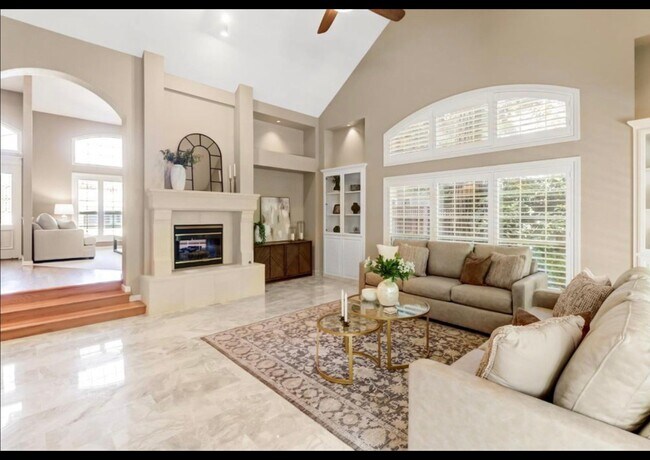 Foto del edificio - 361 Canyon Falls Dr