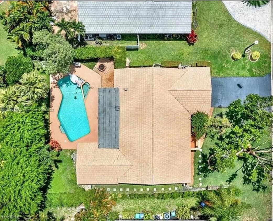 Foto del edificio - 4 br, 2 bath House - 8553 NW 20th Ct