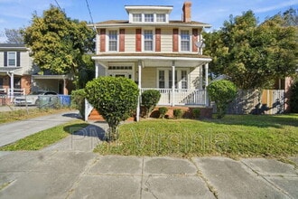 Building Photo - 630 W 36th St Building Photo - 630 W 36th St