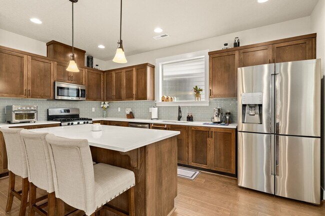 Foto del edificio - GORGEOUS SHERWOOD 3 BED/2.5 BATH+ OFFICE O...