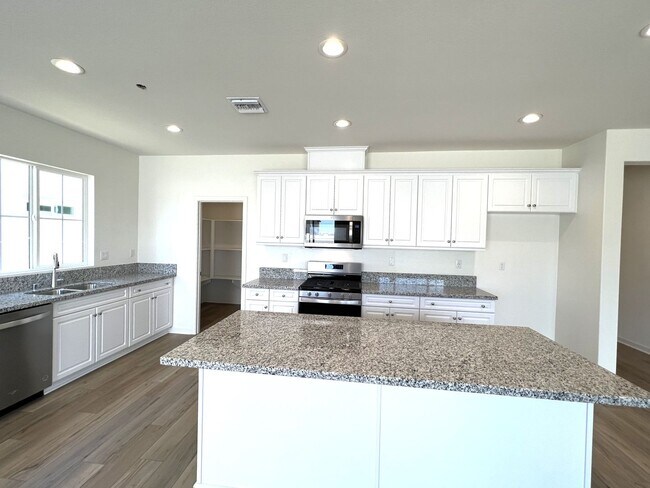 Foto del edificio - Beautiful Single Story 3 Bedrooms, 2 Bathr...