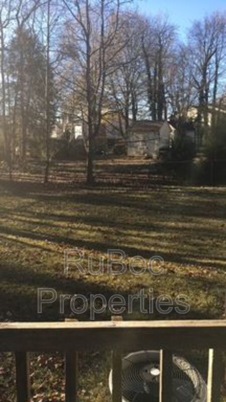Foto del edificio - 6024 Spanish Oak Rd