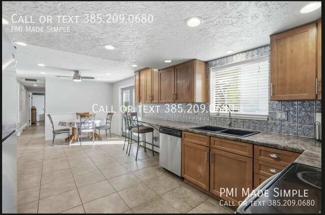 Building Photo - 1438 Trinnaman Ln