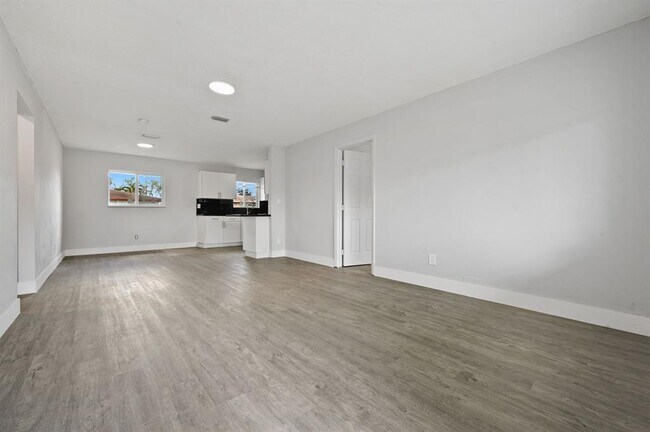 Foto del edificio - 2660 NW 25th St