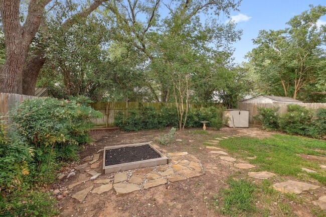 Building Photo - 13413 Bolivia Dr