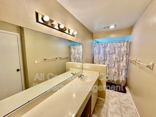 Foto del edificio - 3013 Clark Rd