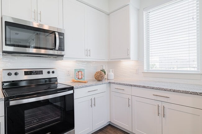 Foto del edificio - Live Rent-Free for 8 Weeks + Pocket a $500...
