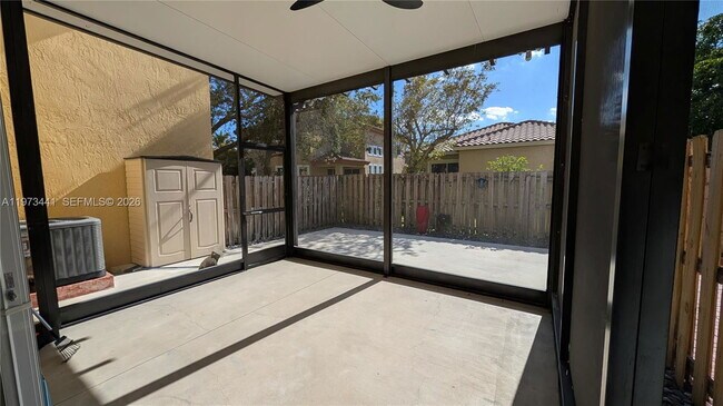 Foto del edificio - Southwest 51st Lane, Miramar, FL 33027 - 3 BR 2.5 BA townhouse