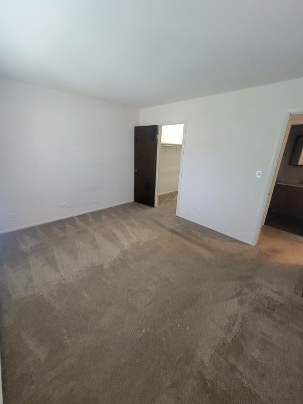 Building Photo - 547 Brookside Dr