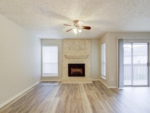 Building Photo - 1900 Bay Area Blvd