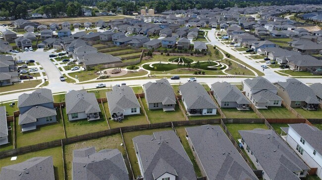 Foto del edificio - 15369 Dapple Blf Ln