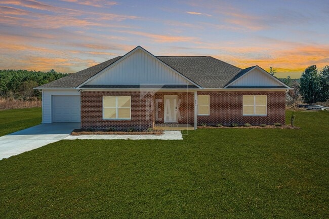 Building Photo - 700 Woodland Cir