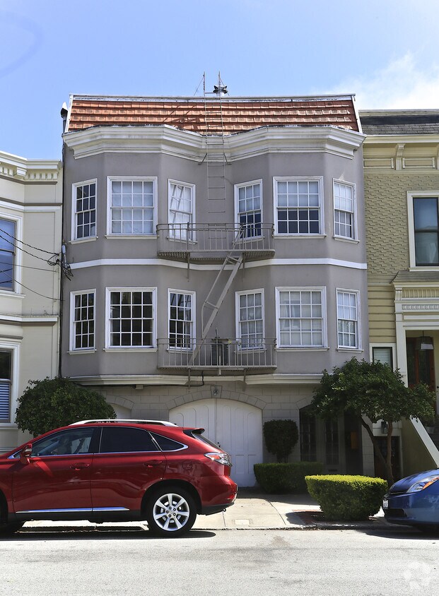 Foto principal - 2845 Washington St