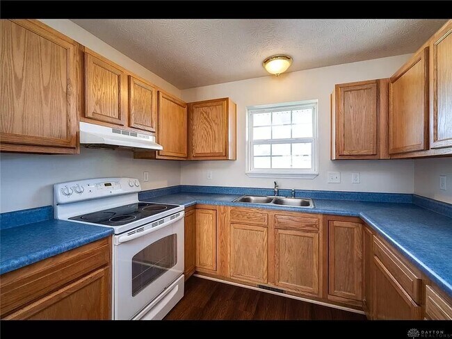 Foto del edificio - 2808 Woodman Dr