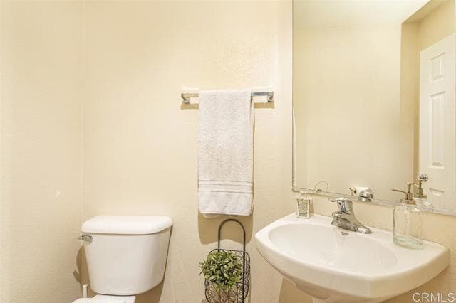 Building Photo - 740 Callecita Aquilla Sur