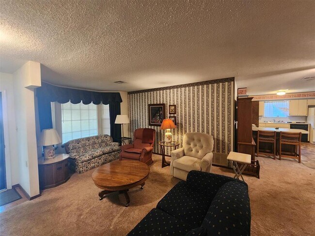 Foto del edificio - 1313 Whippoorwill Dr