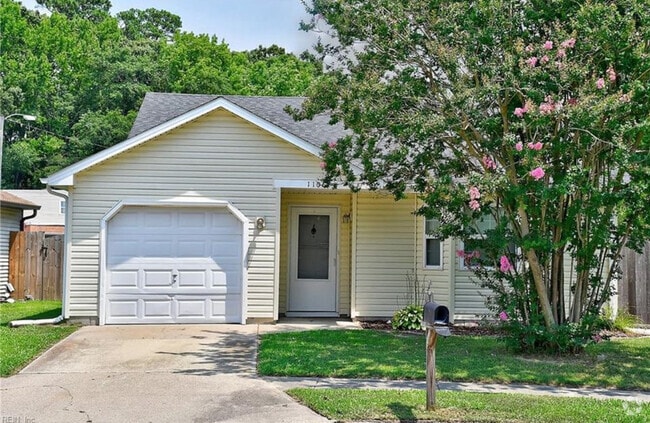 Building Photo - 1106 Eaglewood Dr