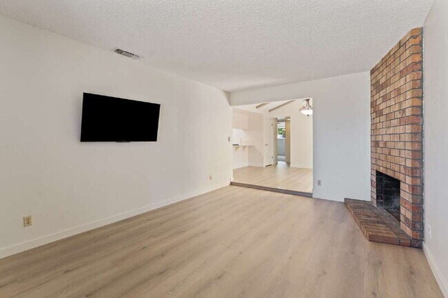 Foto del edificio - 3404 Alwood Ct