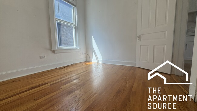 Foto del edificio - 2049 N Bingham St