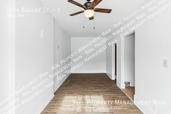 Building Photo - 1604 Bagley St