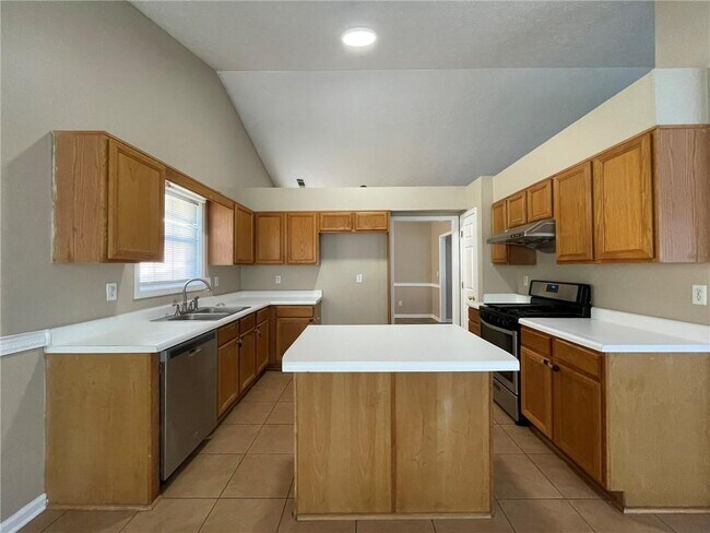 Foto del edificio - 2630 Cambridge Park Dr NW