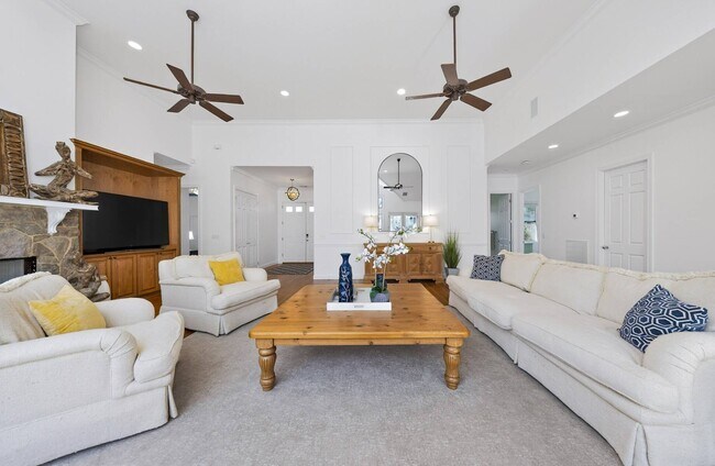 Foto del edificio - 9 Sea Farm Ct