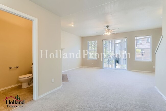 Building Photo - Lovely 4 bedroom home in Hillsboro.