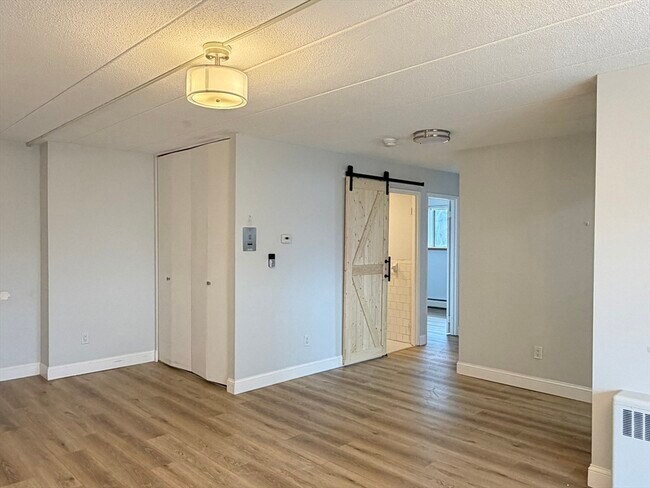 Foto del edificio - 995 Massachusetts Ave