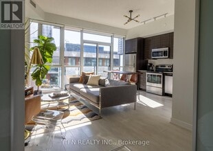 Building Photo - 50 Bruyeres Mews