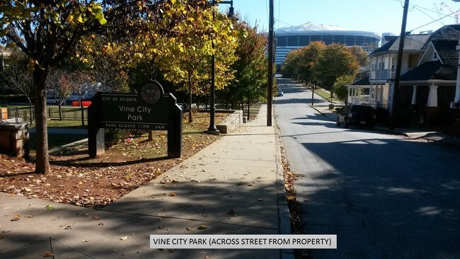 Foto del edificio - 146 Graves St NW