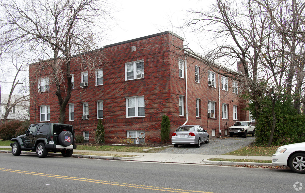 Primary Photo - Luray Apartments