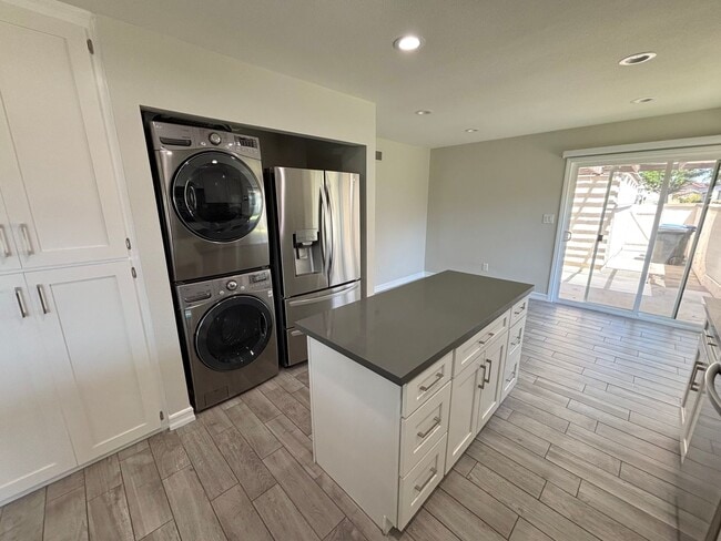 Building Photo - Upgraded 2 Bedroom Condo available in Cypress