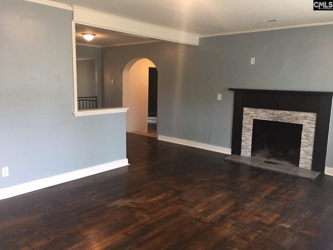 Building Photo - 5215 Holmes Ave