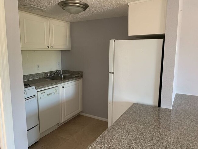 Foto del edificio - 103 Oyster Bay Cir