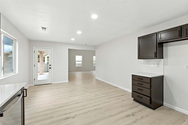 Foto del edificio - 528 Talladega St SE