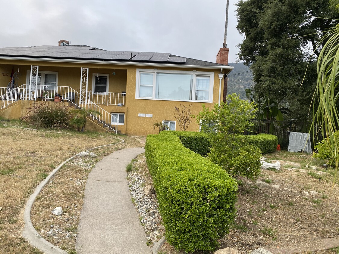Primary Photo - 2659 New York Dr