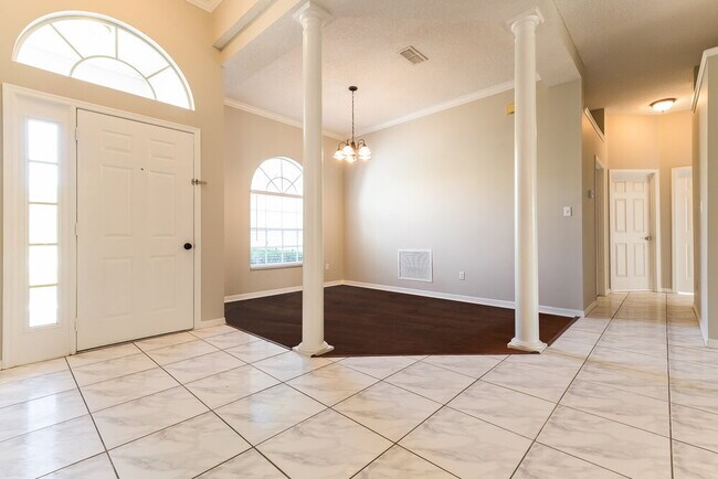 Building Photo - 631 Cranebrook Ct
