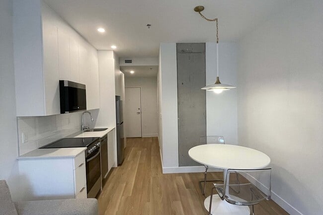 Photo du bâtiment - 1230 R. Bishop