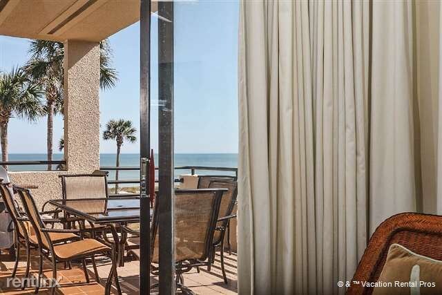 Building Photo - 808 Spinnakers Reach Dr