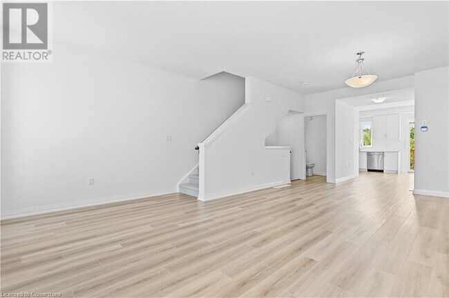 Building Photo - 4040 Mountain St