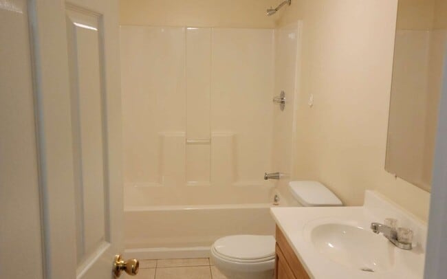 Foto del edificio - 423 Ballewtown Rd