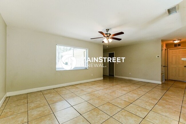 Building Photo - 3 Bedroom Pet-Friendly Home in ORLANDO, FL...