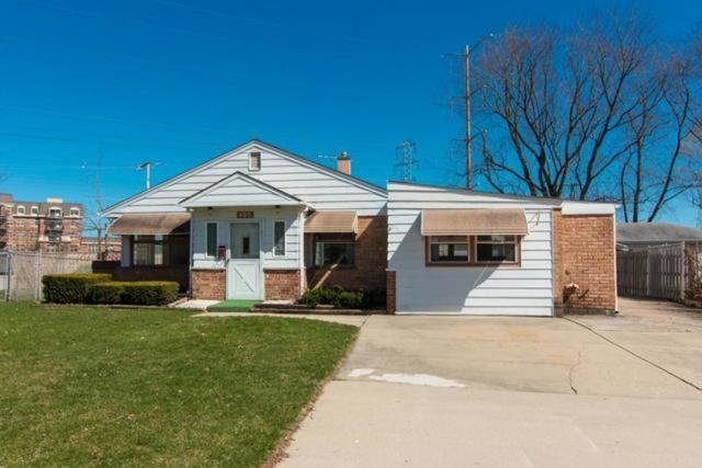 Primary Photo - 405 Marshall Rd