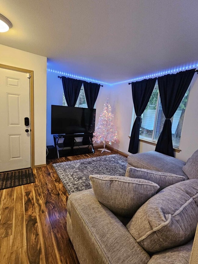 Foto del edificio - 17312 Heather Ln SE