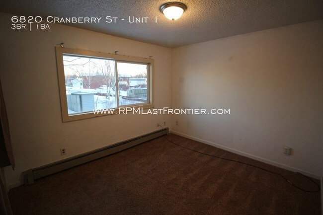 Building Photo - 6820 Cranberry St