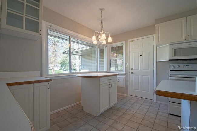 Foto del edificio - 2329 Rutherford Rd