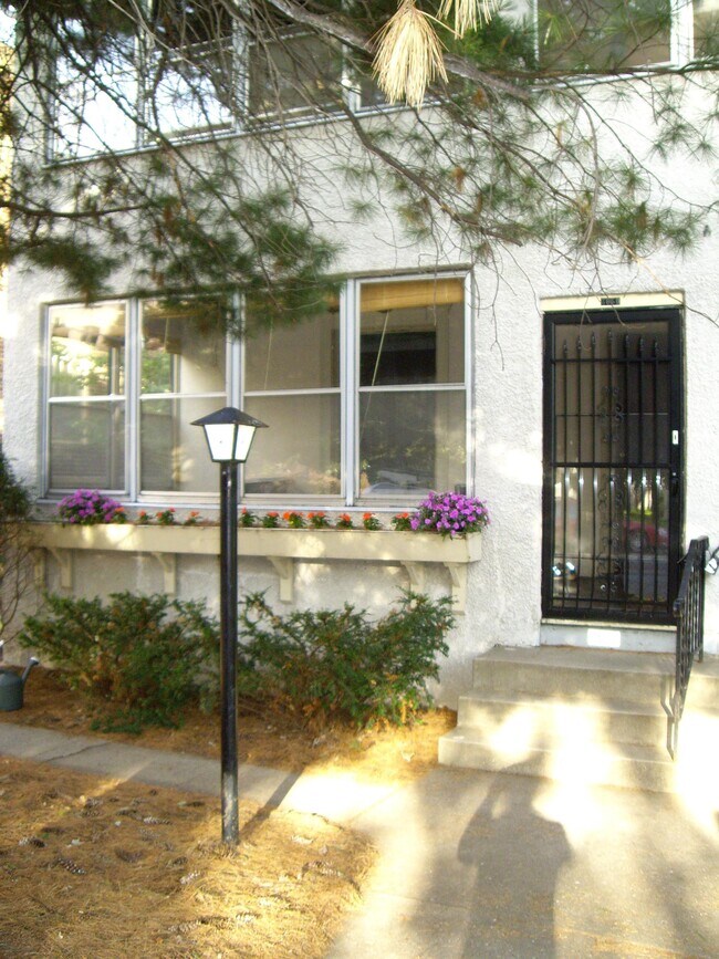 Foto del edificio - 3650 Bryant Ave S
