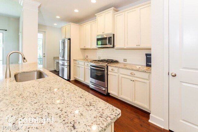 Building Photo - 4 br, 3 bath House - 33 Paradise Valley Dr