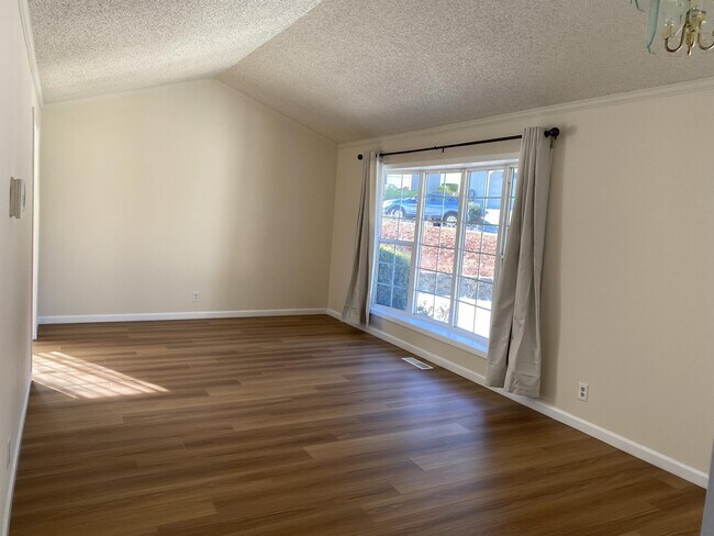 Building Photo - 3131 Avis Way