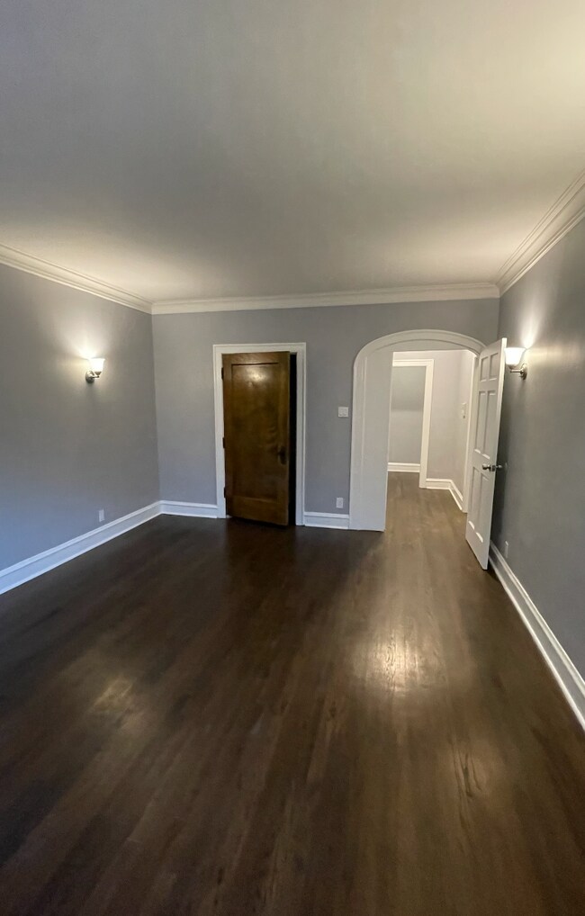 Foto del edificio - 2542 E 78th St